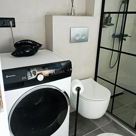 Leah Apartmán Gerakini