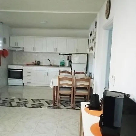 Appartement Leah Gerakini