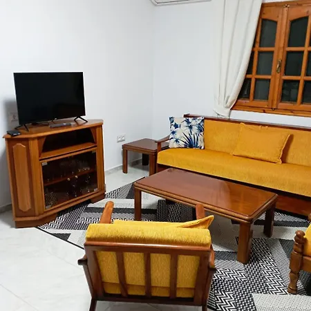 Leah Apartment Gerakini