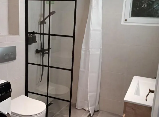 Leah * Γερακινή