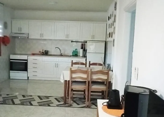 Διαμέρισμα Leah Γερακινή