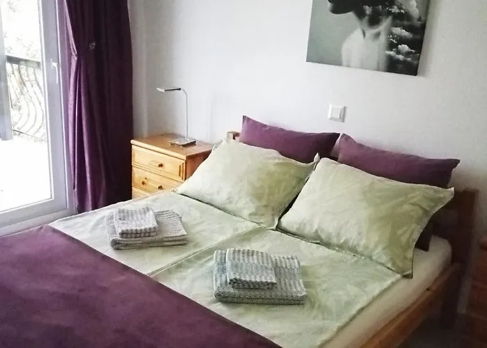 Leah Γερακινή