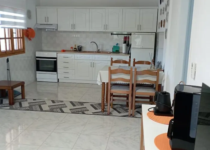 Διαμέρισμα Leah Γερακινή